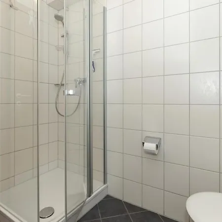 Yachthafenresidenz-wohnung-9105-905 * Kuehlungsborn