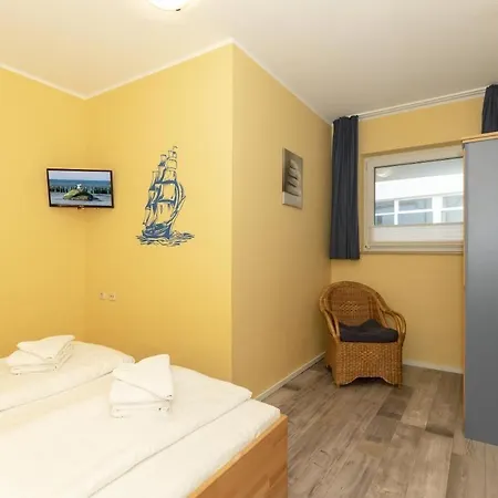 Yachthafenresidenz-wohnung-9105-905 * Kuehlungsborn